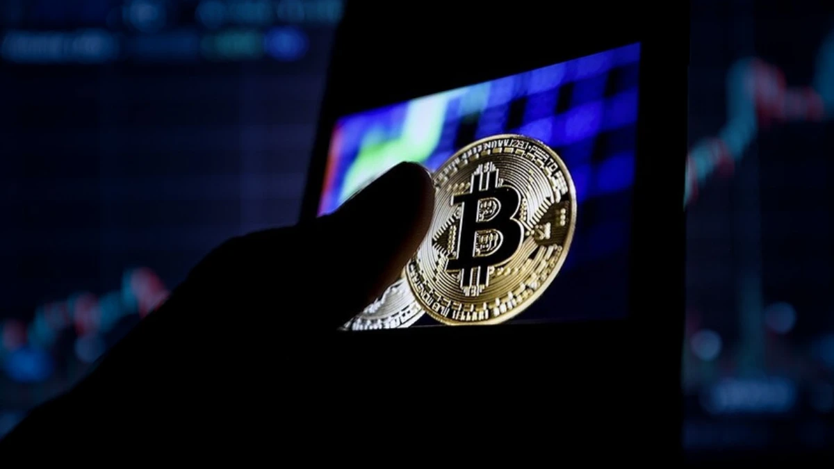 Bitcoin y&ouml;n arayışında: Yeni haftaya telafiyle başladı