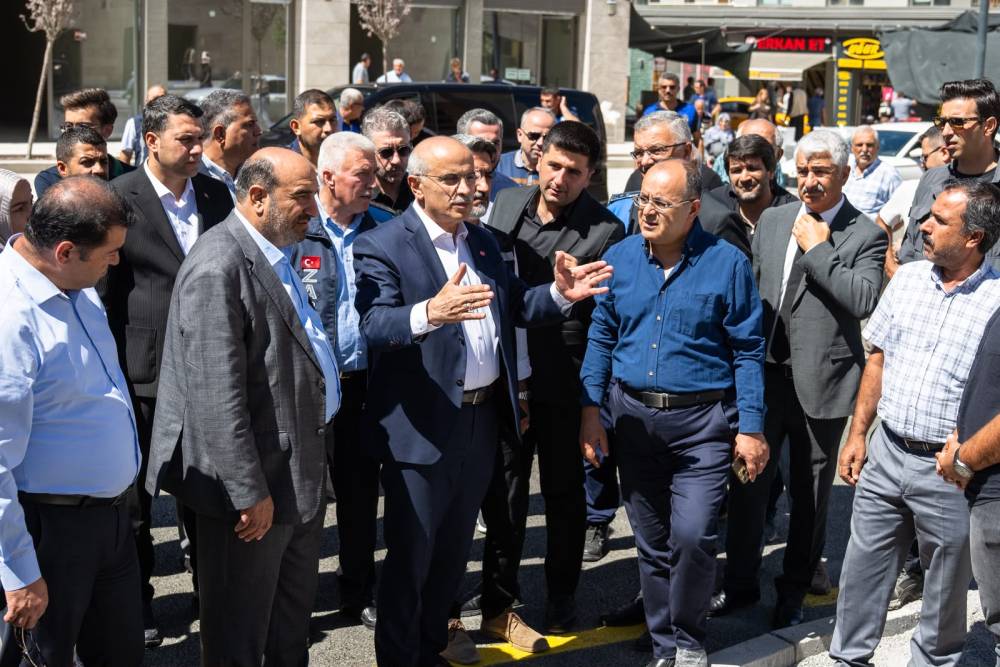 Malatya&rsquo;da Kışla-Akpınar Kavşağı ve bağlantı yolları trafiğe a&ccedil;ıldı