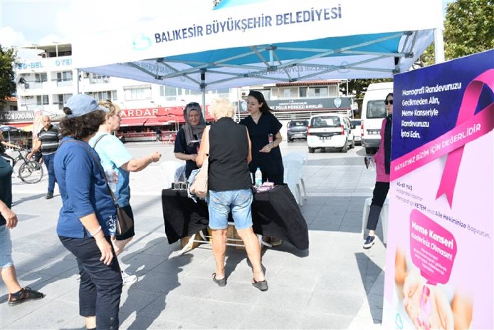 Balıkesir Büyükşehir'den kanserle mücadele standı