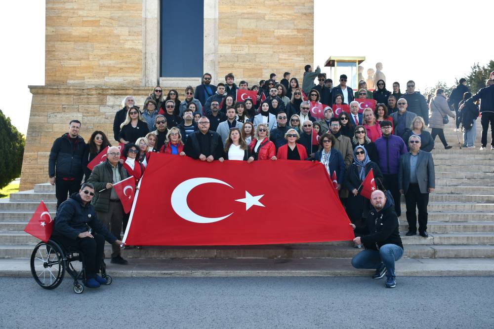 Balıkesir Kent Konseyi ve Gençlik Meclisi üyeleri Anıtkabir'de