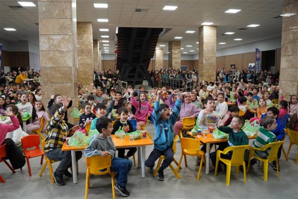 Orhangazi Belediyesi’nden çocuklara özel tekne orucu 