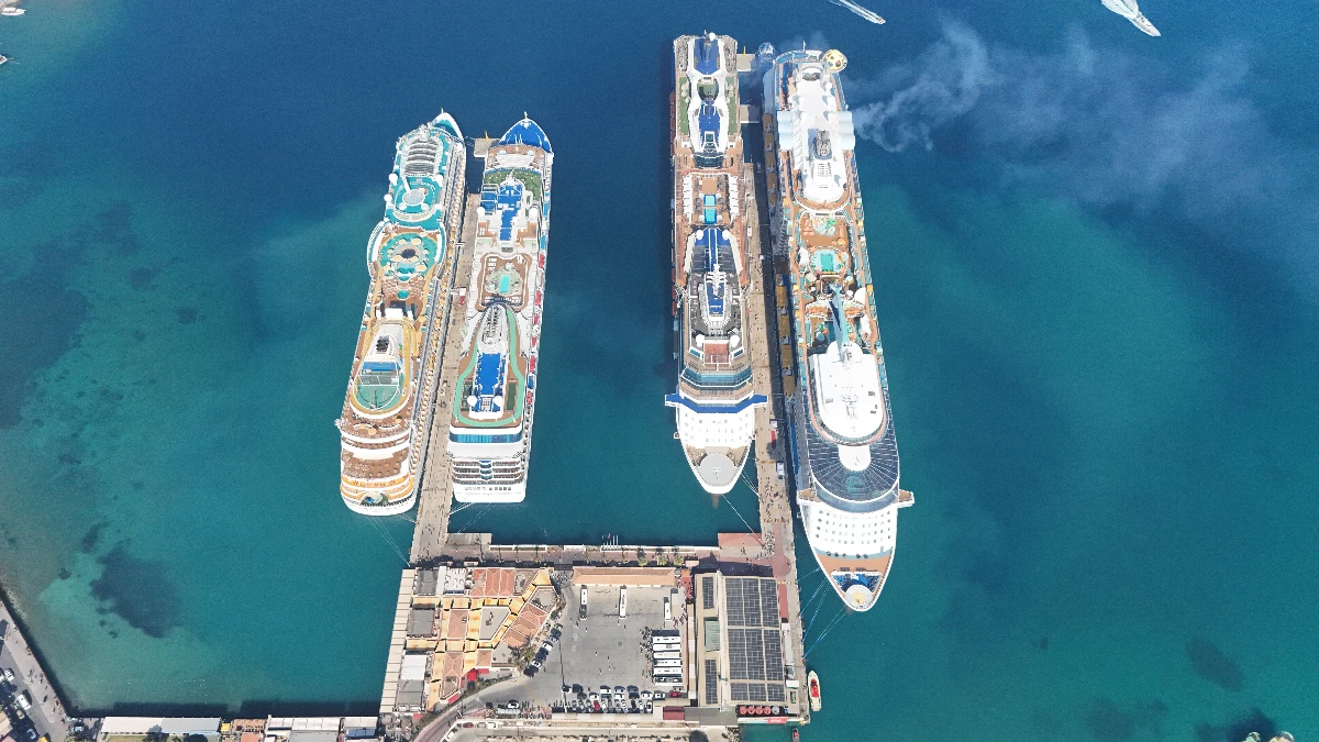 K&ouml;rfez&rsquo;deki gerilim kruvaziyer turizmini vurdu! Sefer iptalleri artıyor