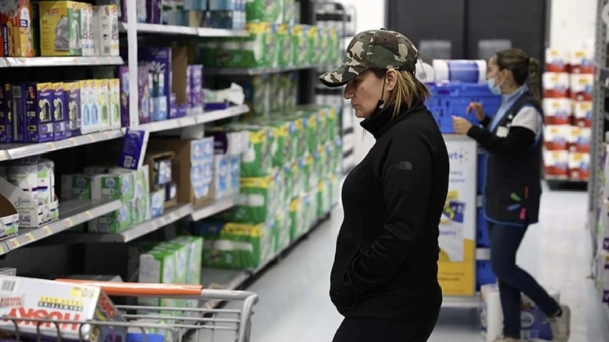 ABD&rsquo;de t&uuml;ketici beklentileri değişti: 1 yıllık enflasyon tahmini geriledi