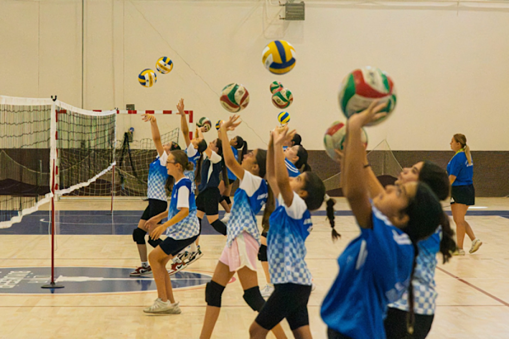 İzmir&rsquo;de yaz spor okullarında 8 bin 300 &ouml;ğrenciye eğitim