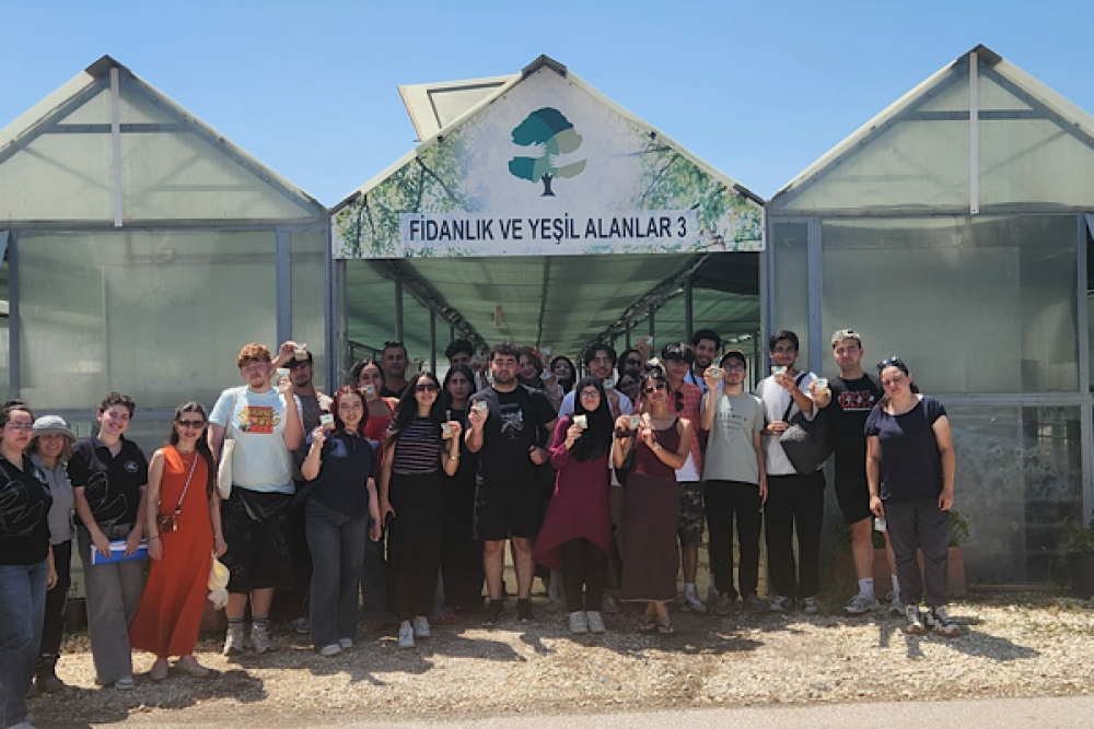 Uluslararası &ouml;ğrenciler Eskişehir&rsquo;de atık y&ouml;netimi ve tarihi alanları inceledi