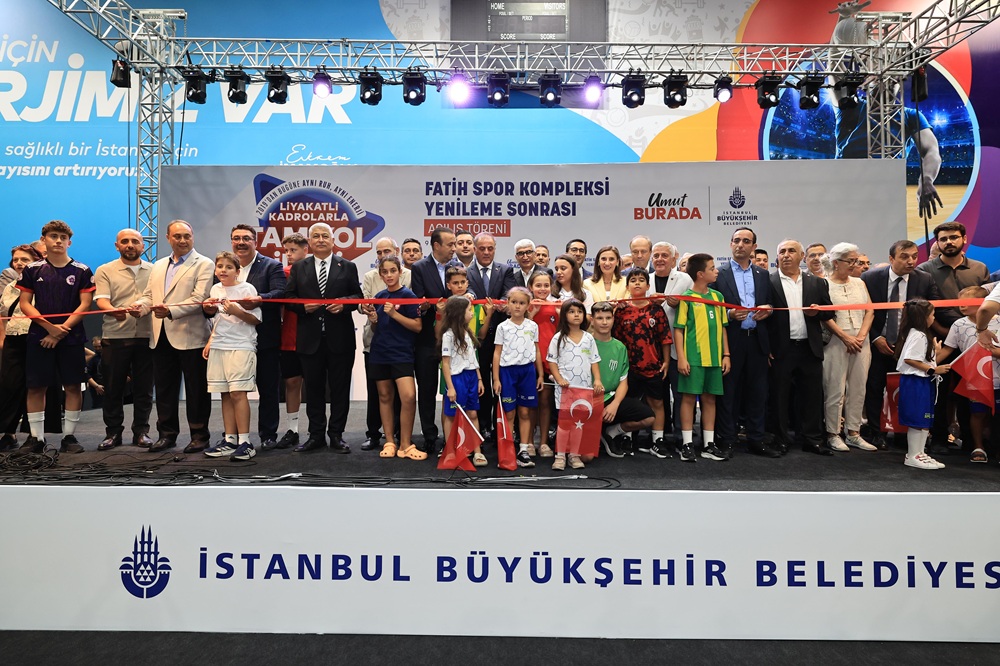 Yenilenen İBB Fatih Spor Kompleksi hizmete a&ccedil;ıldı