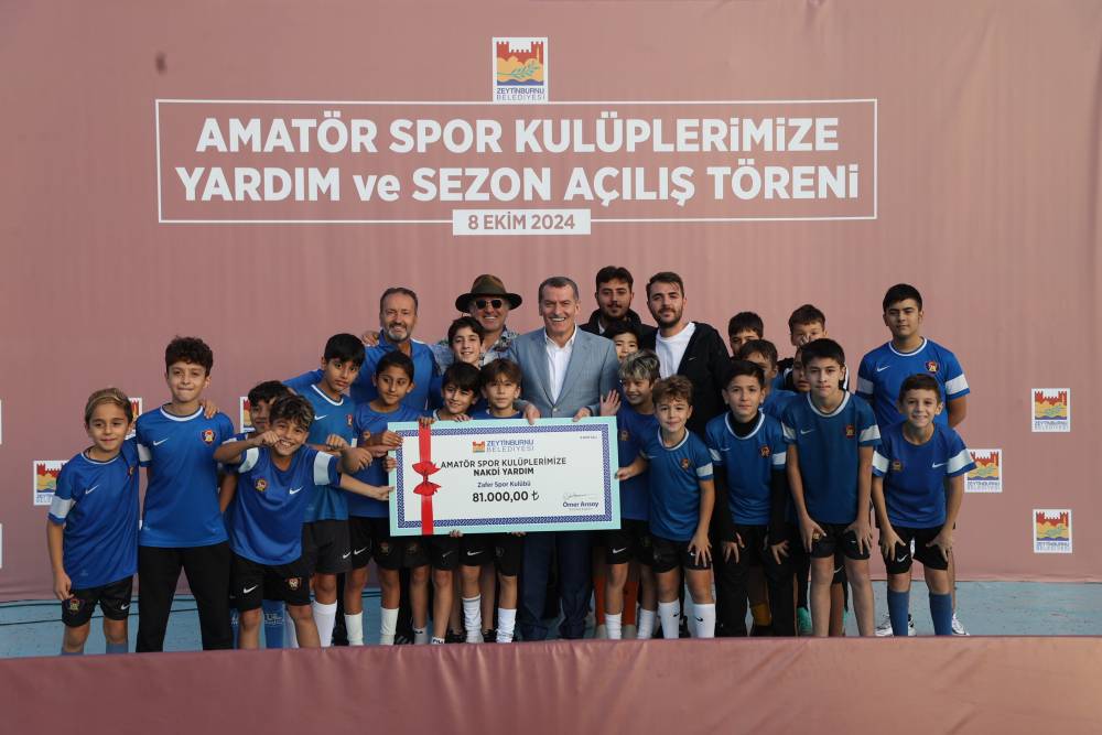 Zeytinburnu’ndaki amatör futbol kulüplerine nakit desteği devam ediyor