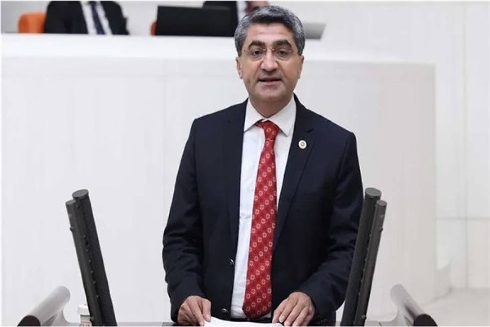 DEVA Partili Ekmen: Demokrasiye zarar verecek girişimlerden uzak durulmalıdır 