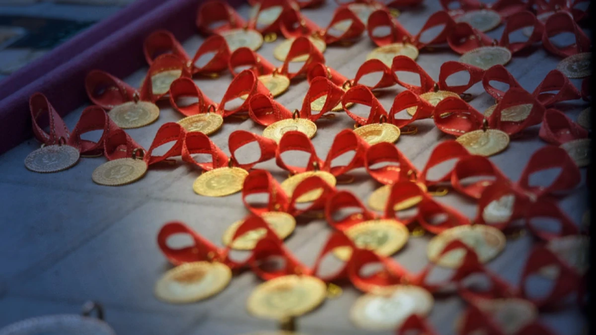 Altın fiyatlarında toparlanma: Trump'ın savaş mesajları talebi yeniden artırdı