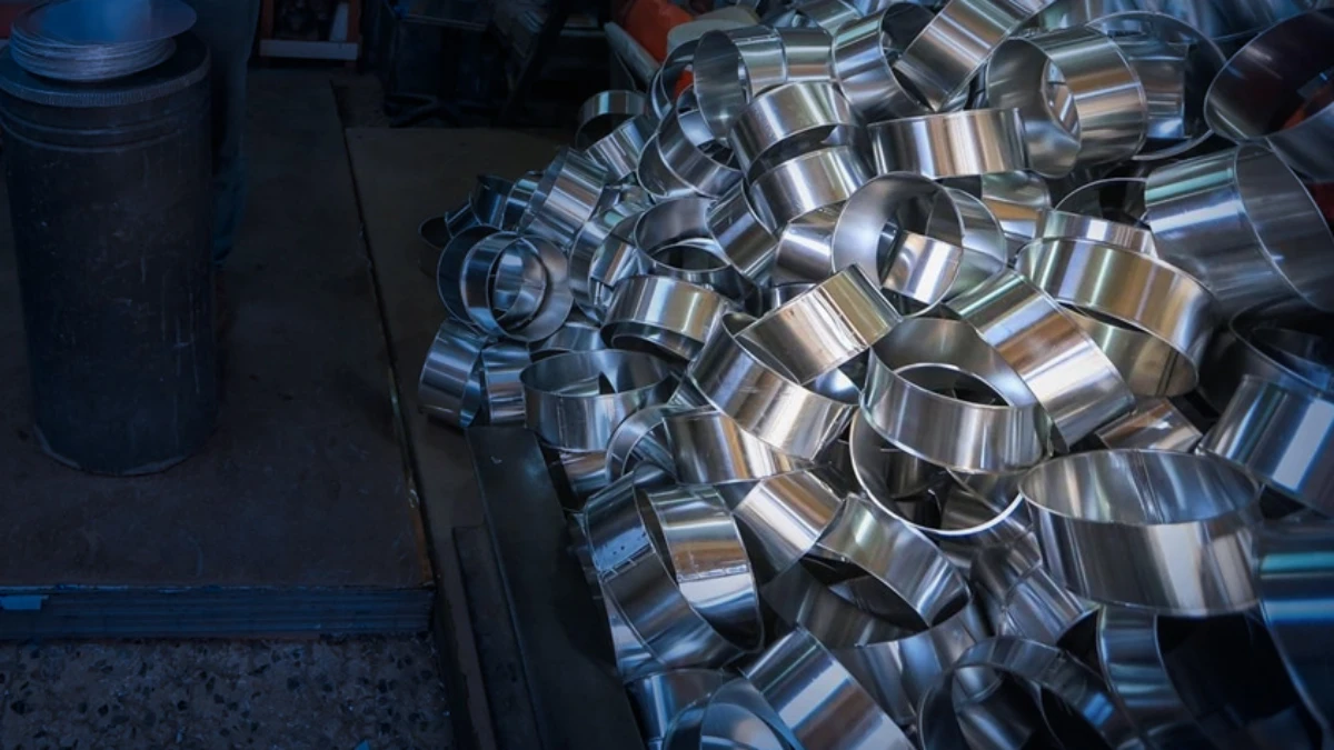 Al&uuml;minyumda d&uuml;ş&uuml;ş: Fiyatlar d&ouml;rt yılın zirvesinden sert geri &ccedil;ekildi