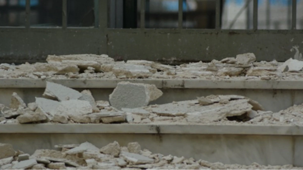 Yunanistan&rsquo;da deprem hasarı b&uuml;y&uuml;yor! 140&rsquo;tan fazla bina zarar g&ouml;rd&uuml;