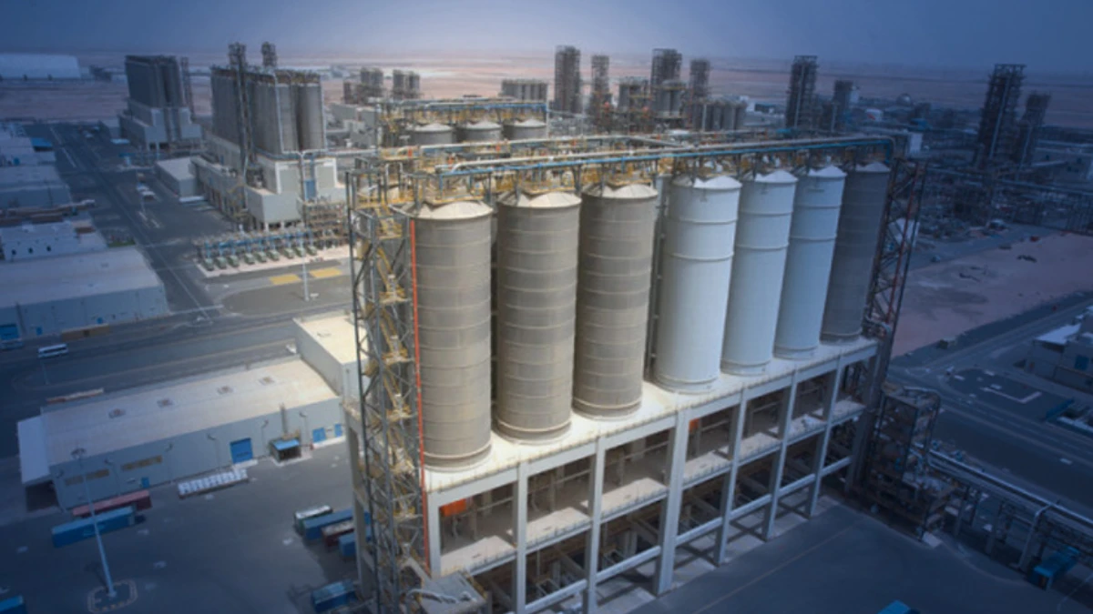 İnsansız hava aracı saldırısı: BAE'nin en b&uuml;y&uuml;k rafinerisi &uuml;retimi durdurdu