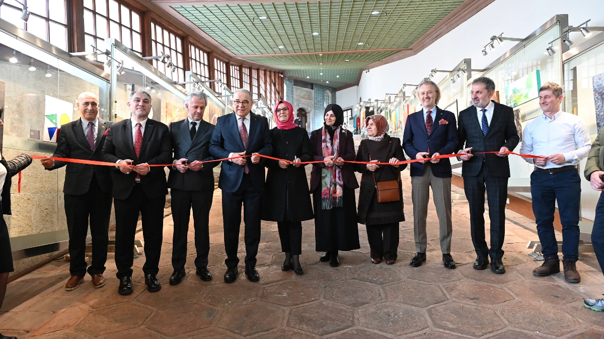 Renklerin d&ouml;ng&uuml;s&uuml; H&uuml;nkar Kasrı&rsquo;nda