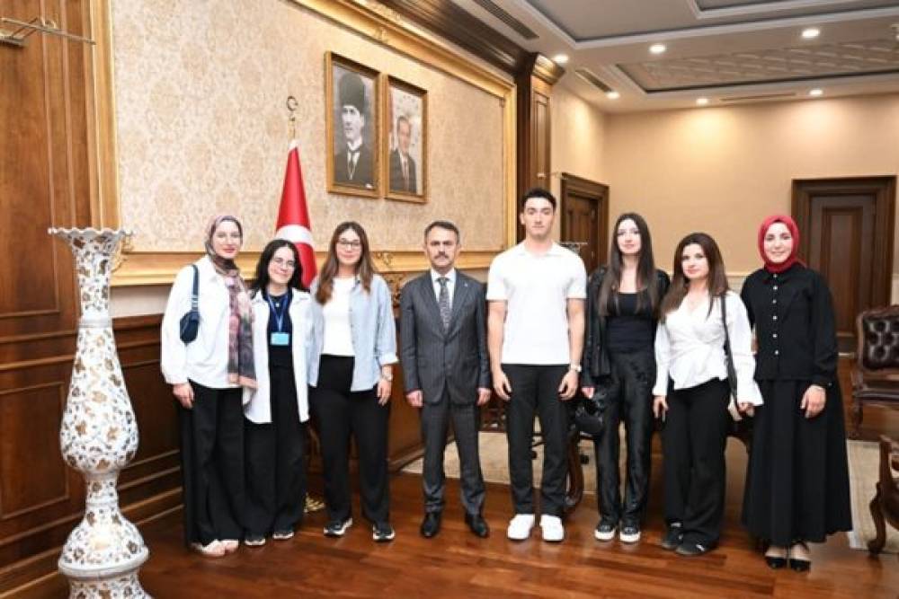 Vali Aktaş stajyer &ouml;ğrencileri kabul etti