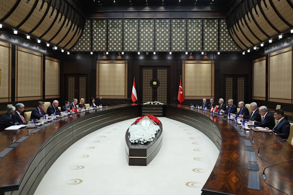  Cumhurbaşkanı Erdoğan, Stocker ile heyetler arası g&ouml;r&uuml;şme ger&ccedil;ekleştirdi