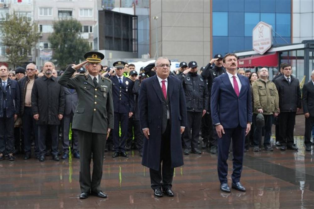 Bahçelievler Belediyesi, 10 Kasım’da Atatürk’ü andı