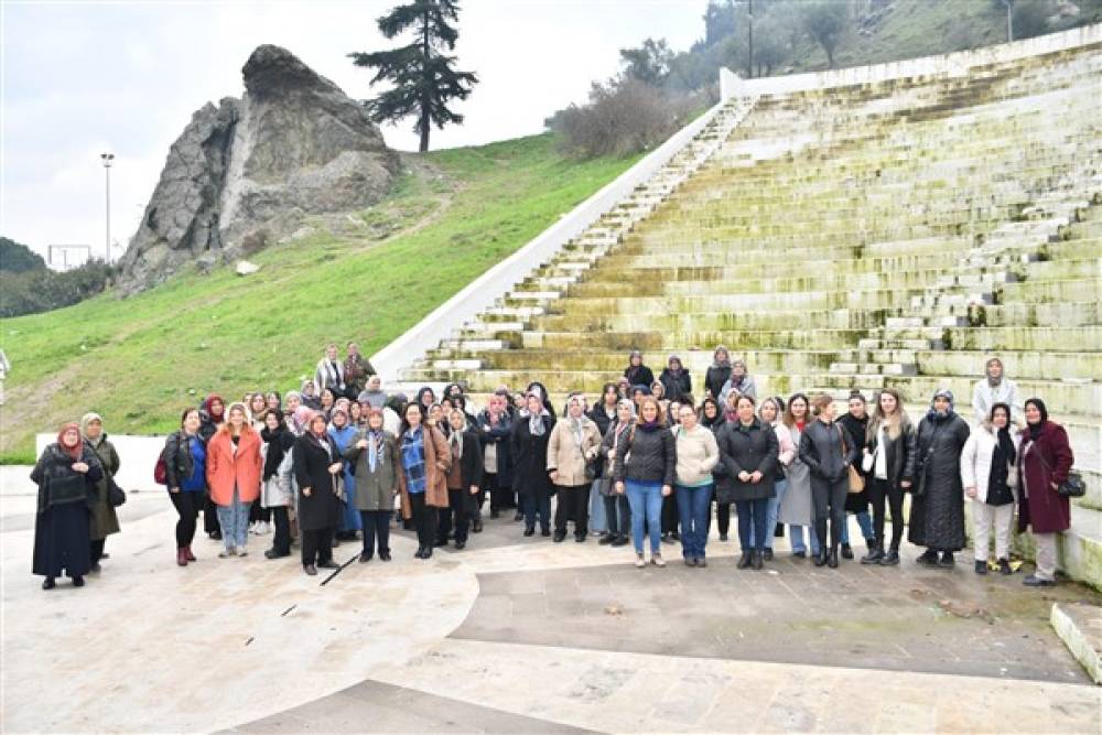 Manisa Büyükşehir Belediyesi’nden kadınlara kültür turu 