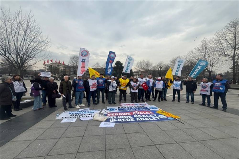 Düzce'de kamu emekçileri iş bırakıyor