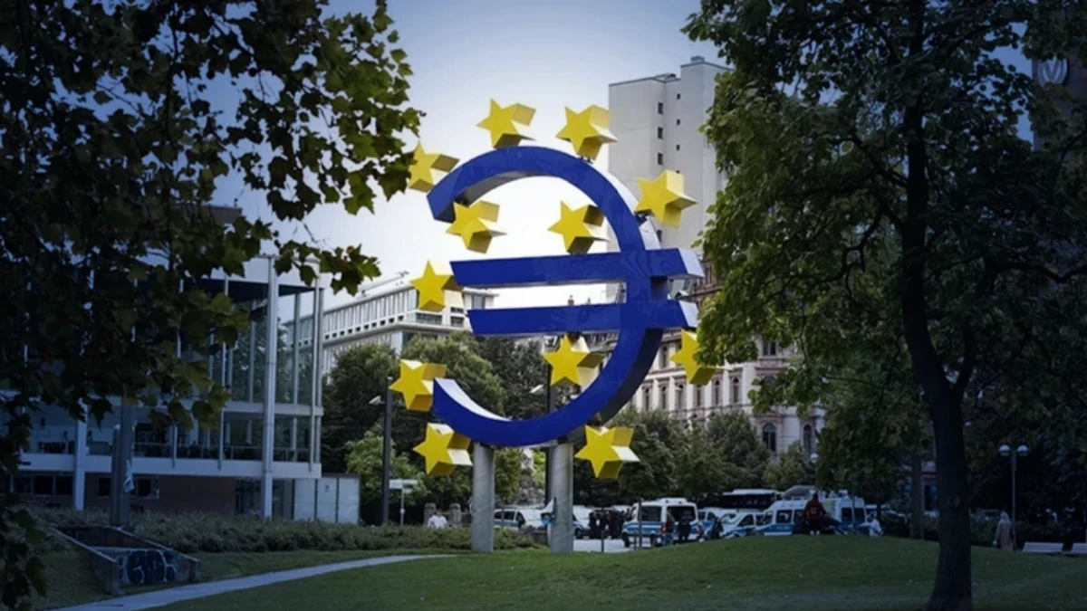 Euro B&ouml;lgesi ekonomisinde daralma sinyalleri: K&uuml;resel enerji fiyatları Avrupa'yı baskılıyor