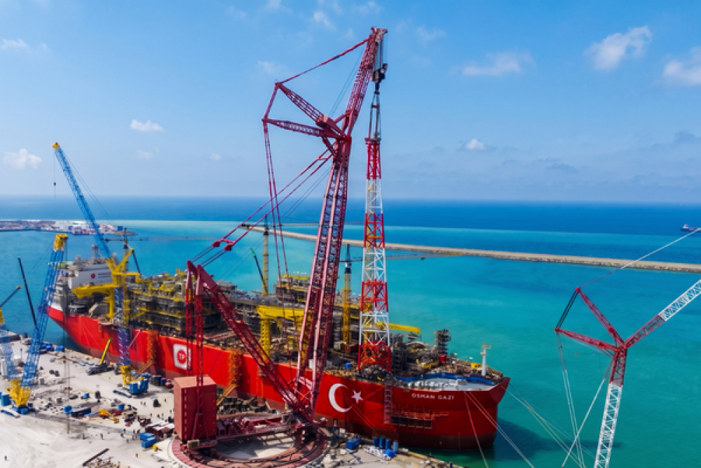 Osman Gazi&rsquo;de alev kulesi montajı tamamlandı
