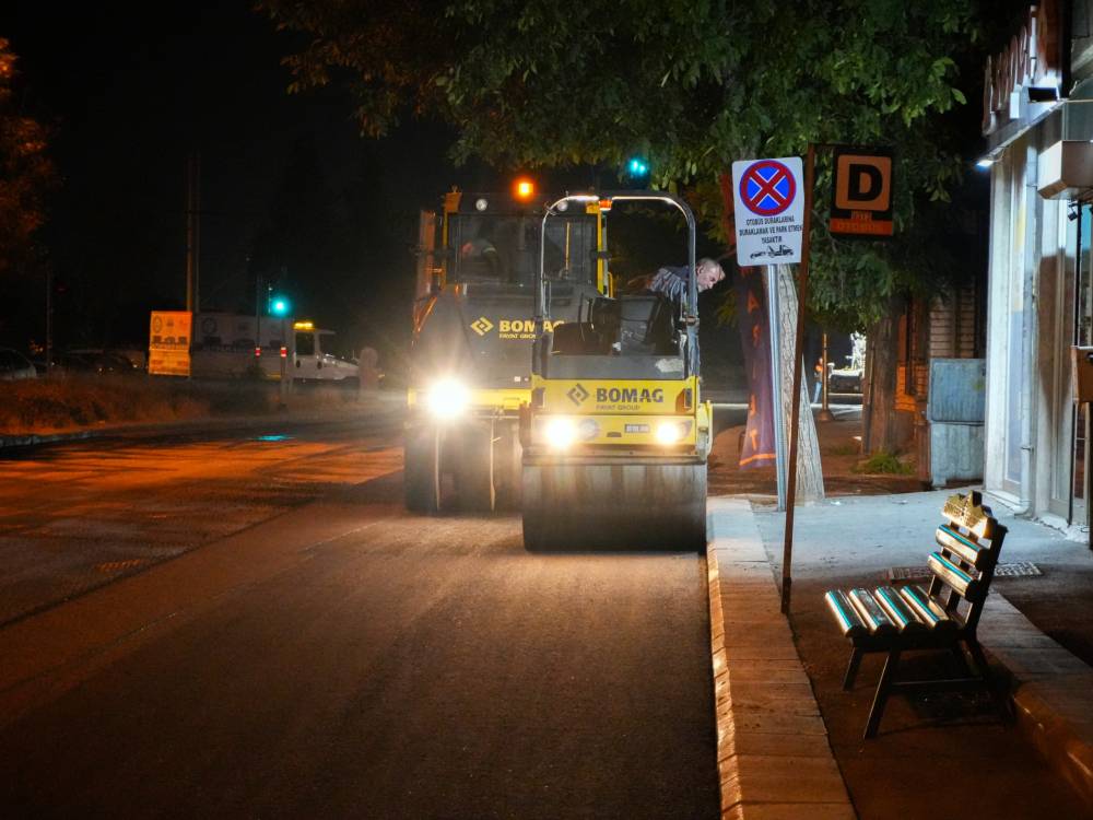 B&uuml;y&uuml;kşehir ekipleri &ccedil;alışmalarını gece boyunca s&uuml;rd&uuml;rd&uuml;