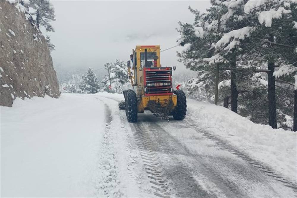 Kayseri'de 70 mahalle yolu ulaşıma açıldı