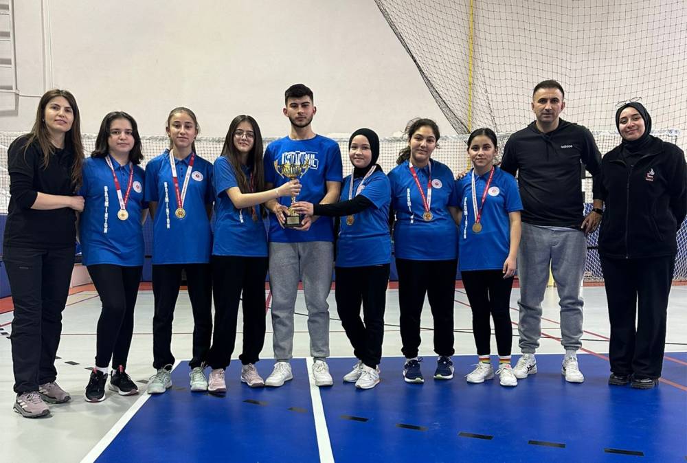 Karaman'da Yıldızlar Badminton İl Birinciliği Müsabakaları tamamlandı