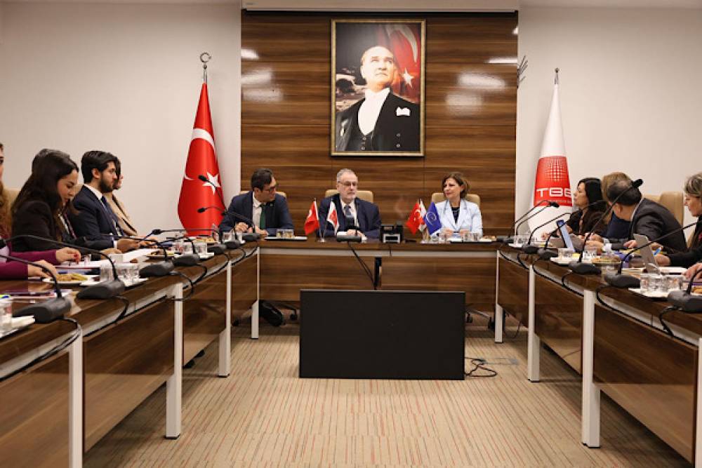 Başkan &Uuml;nl&uuml;ce, Ankara&rsquo;da temaslarda bulundu