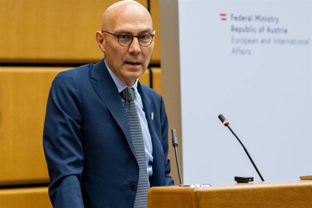 Volker T&uuml;rk: Neredeyse her altı &ccedil;ocuktan biri savaş b&ouml;lgesinde yaşıyor