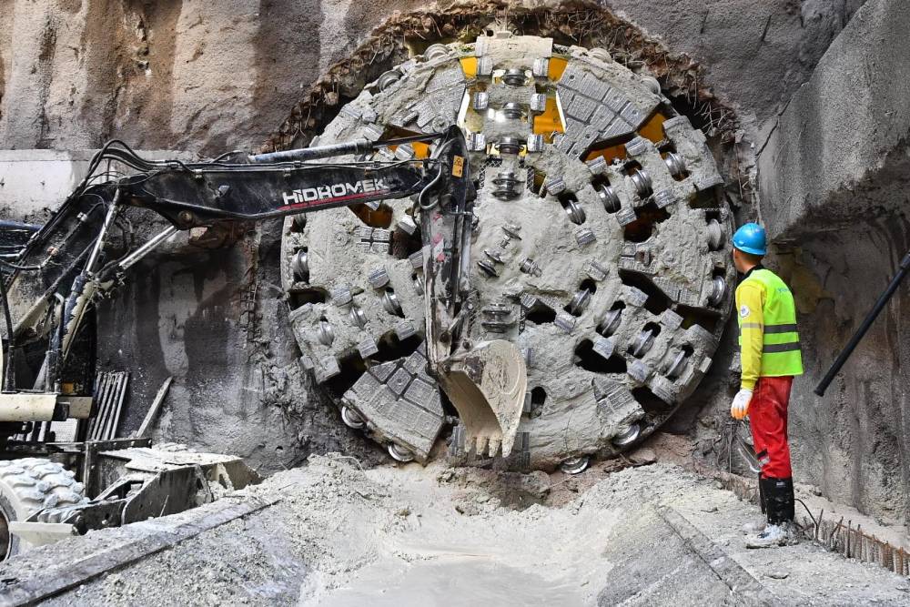 Buca Metrosu’nun tünel kazılarında yüzde 50 seviyesine yaklaşıldı