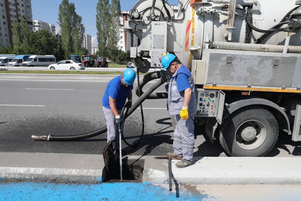 KASKİ, 13 bin 753 adet ızgara temizledi