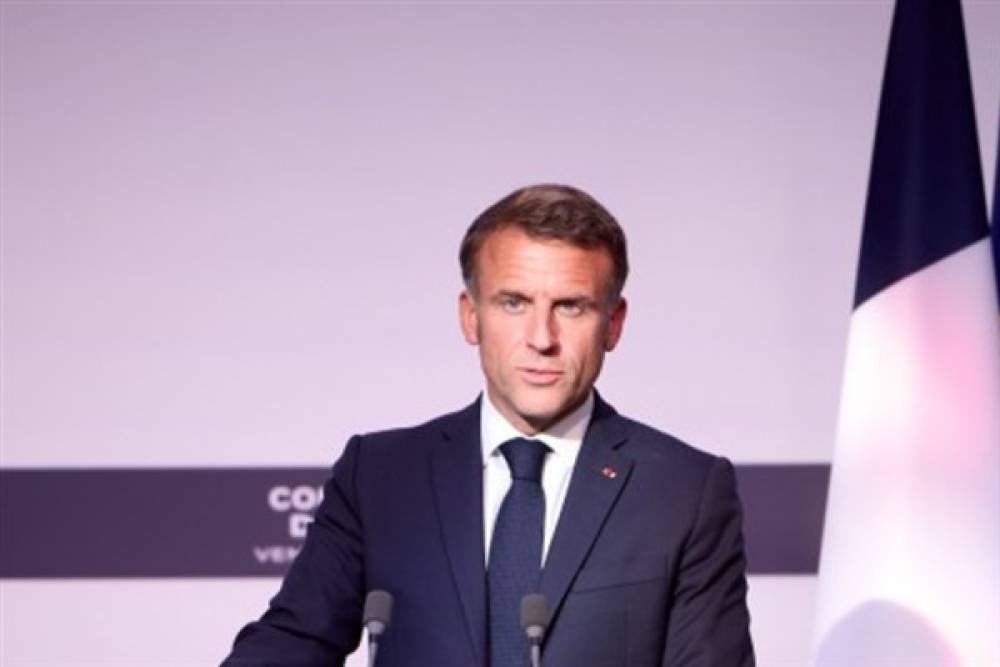 Cumhurbaşkanı Macron, Özbek mevkidaşı Mirziyoyev ile görüştü