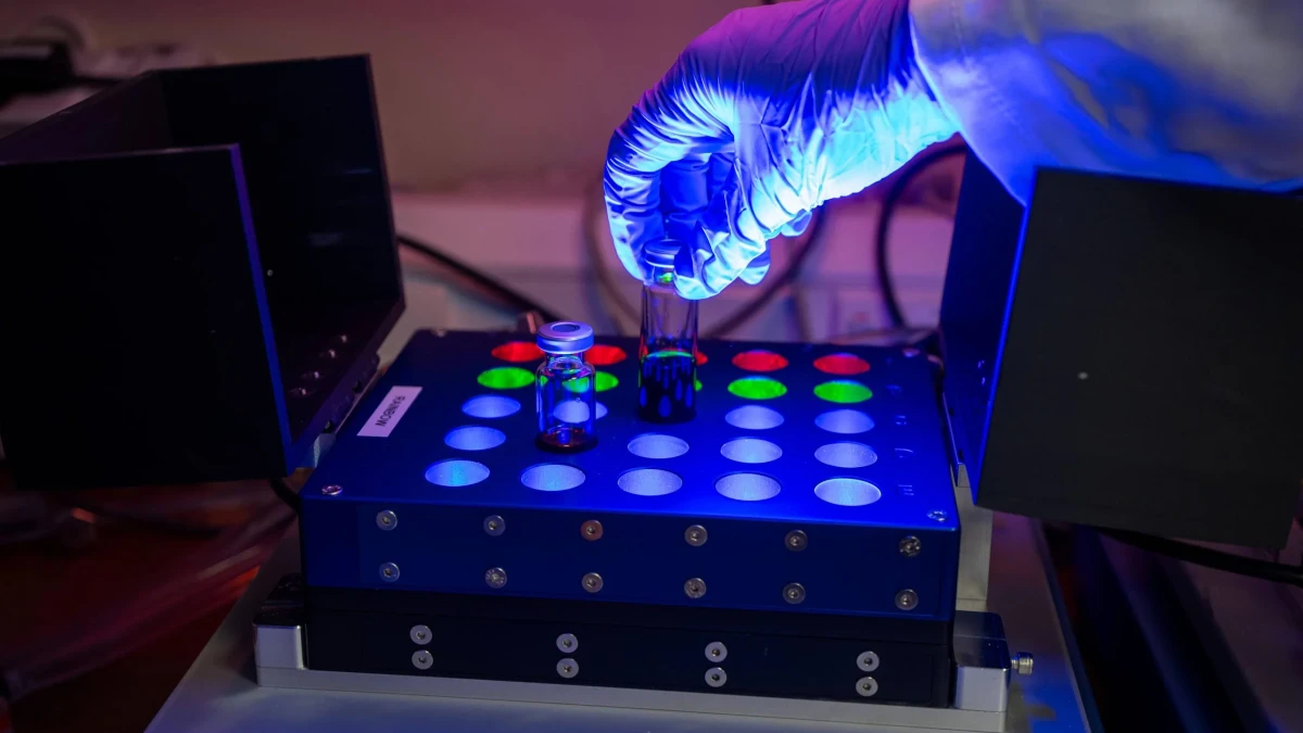 Yapay zeka ve ışıkla ila&ccedil; &uuml;retiminde hız ve maliyet avantajı