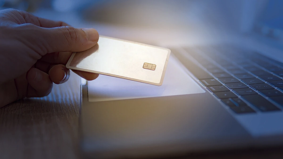 T&uuml;rkiye e-ticaret hacminde rekor b&uuml;y&uuml;me: 2025'te 4,6 trilyon liraya ulaştı