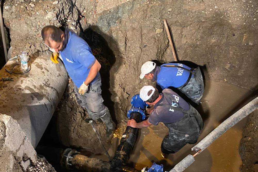  VASKİ ekiplerinin i&ccedil;me suyu arızalarına m&uuml;dahalesi s&uuml;r&uuml;yor
