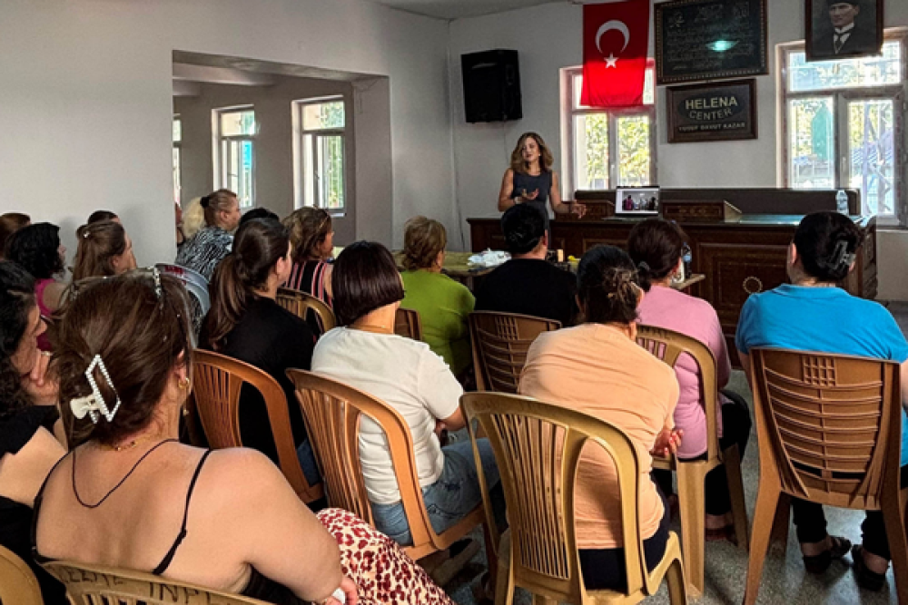 Ke&ccedil;i&ouml;ren Belediyesi'nden depremzede kadınlara Hatay'da eğitim