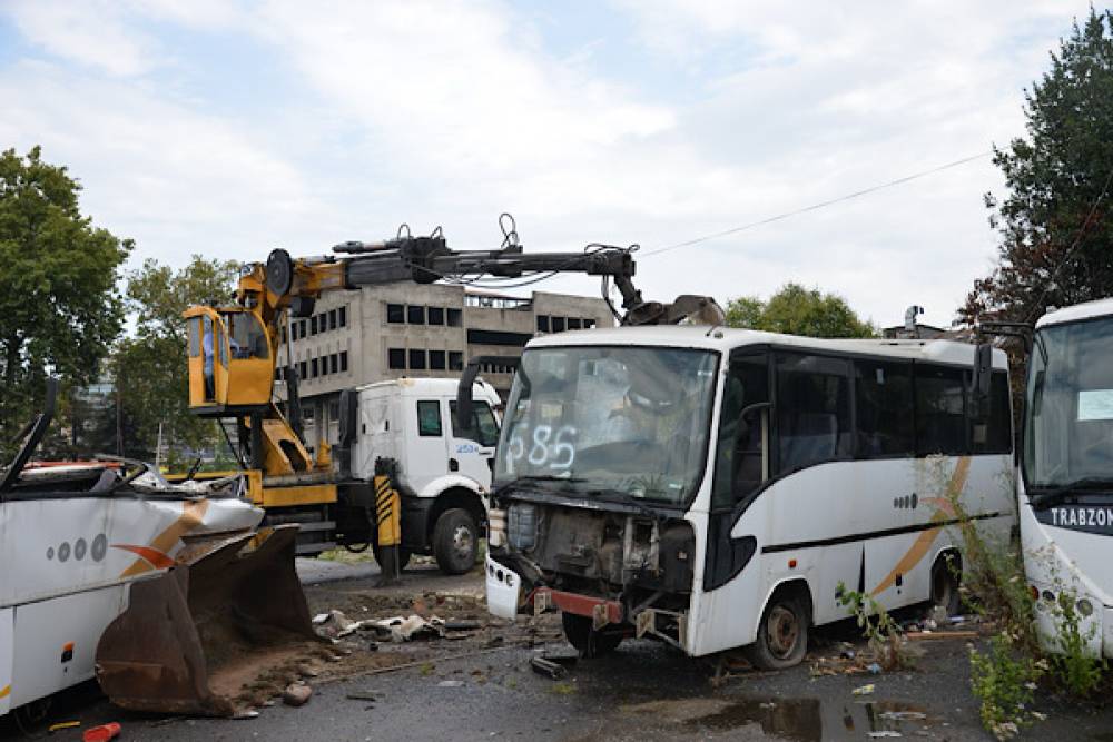  Trabzon B&uuml;y&uuml;kşehir Belediyesi, ekonomik &ouml;mr&uuml;n&uuml; tamamlayan 37 aracı MKE&rsquo;ye sattı