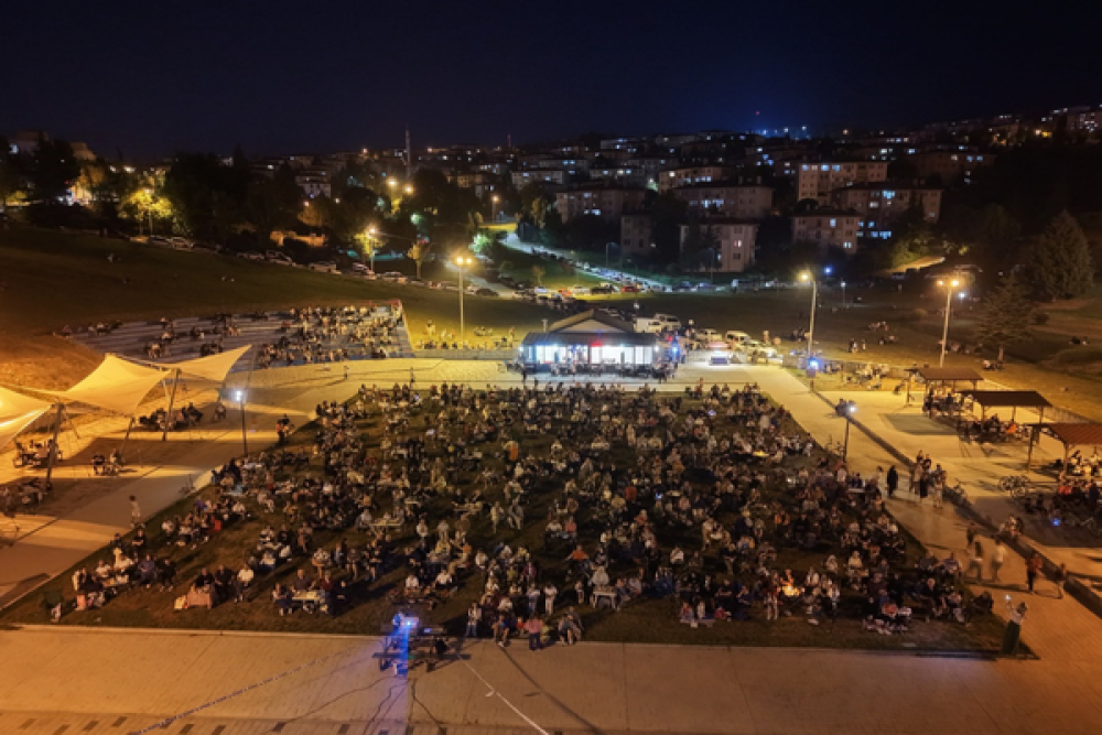 A&ccedil;ık hava yaz sineması devam ediyor