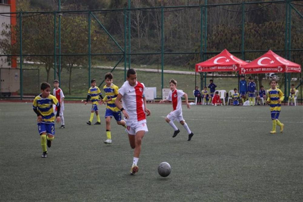 İzmit Belediyesi ve Bekirderespor’dan 10 Kasım Atatürk Futbol Turnuvası