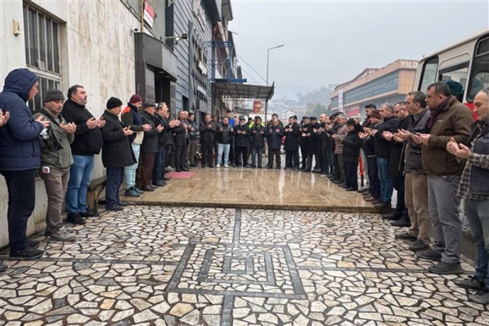 Başkan Çetinkaya, Bağ-Essan Sanayi Sitesi’nde esnaf duasına katıldı