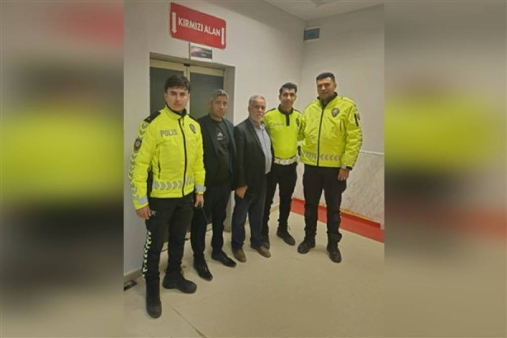 Akçakale Yolu Uygulama Noktası’nda görevli trafik ekiplerinden hayat kurtaran müdahale