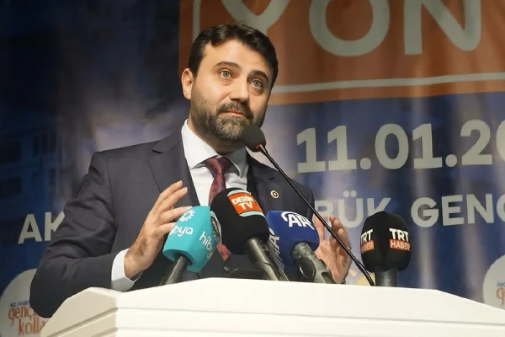 Şahin: Gençlerimizi siyasetin öznesi haline getirmek bizim temel önceliklerimizden biri