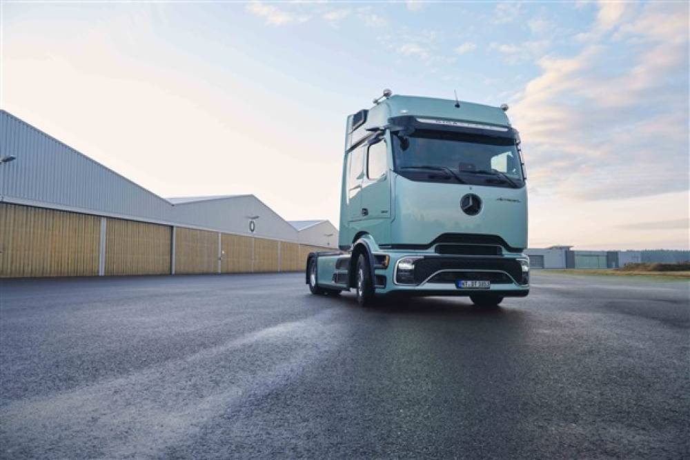 Mercedes-Benz, yeni Actros L modelini tanıtıyor