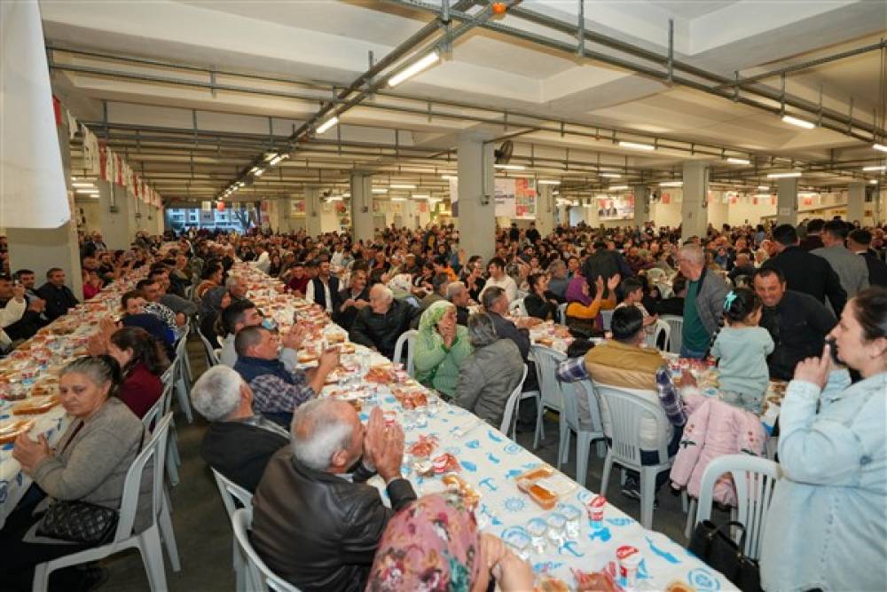 Başkan Zeyrek Sarıgöllüler ile iftarda buluştu