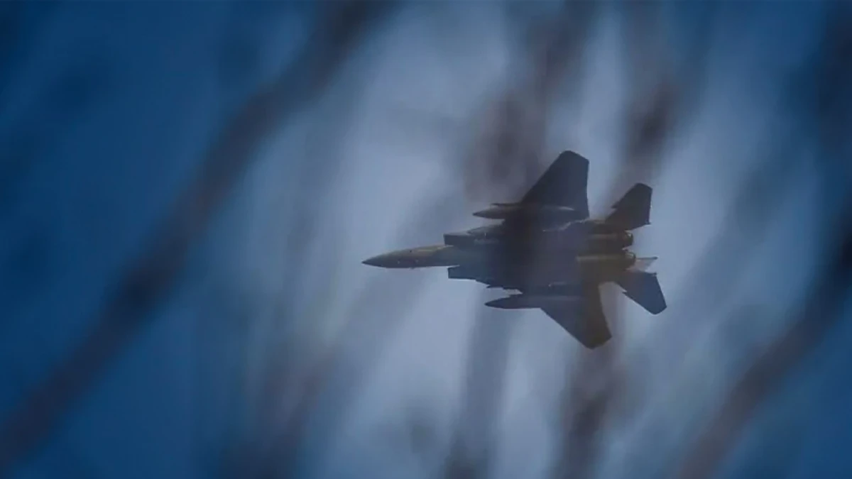 ABD-İran g&ouml;r&uuml;şmeleri sonrası b&ouml;lgede dikkat &ccedil;eken adımlar: ABD'nin u&ccedil;ak hareketliliği arttı