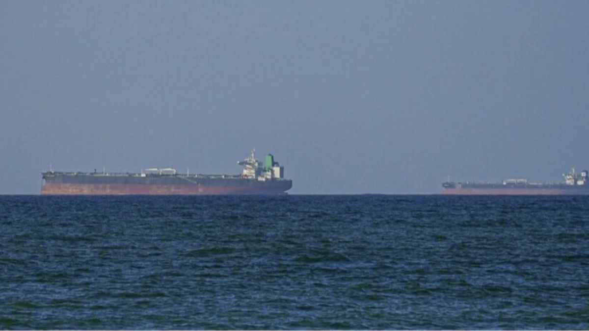 IMO&rsquo;dan H&uuml;rm&uuml;z Boğazı uyarısı: 20 bine yakın denizci mahsur kaldı