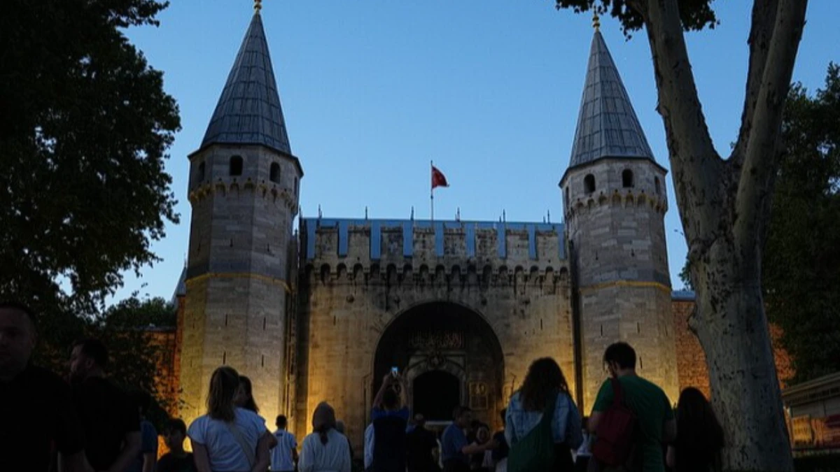 Topkapı Sarayı&rsquo;nda gece turu: Yeni b&ouml;l&uuml;mler ilk kez g&ouml;r&uuml;lecek