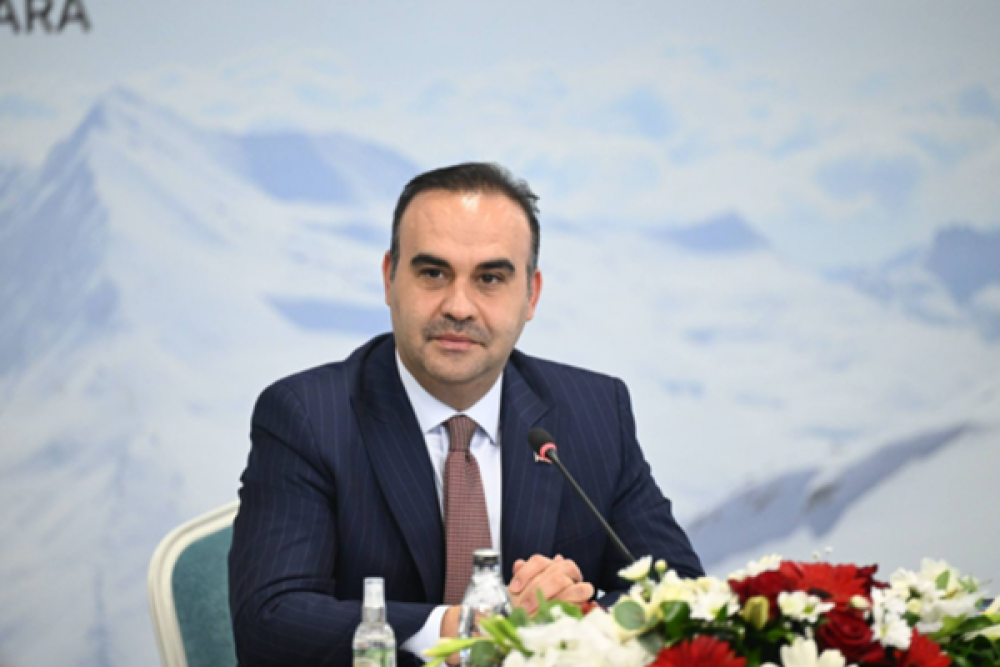 Bakan Kacır, ZUCHEX 36. Uluslararası Ev ve Mutfak Eşyaları Fuarı&rsquo;nı ziyaret etti