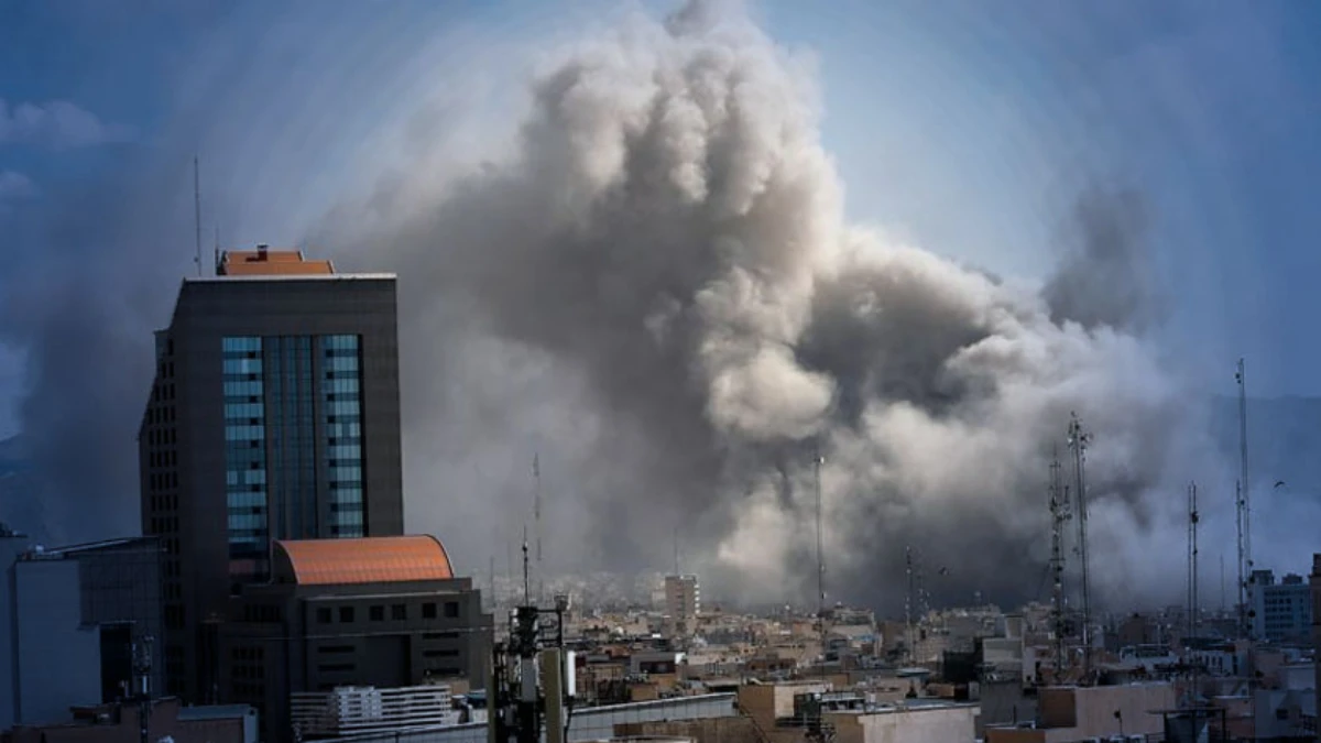 İran'dan savaşın sivil bilan&ccedil;osu: 43 bin birim hasar g&ouml;rd&uuml;