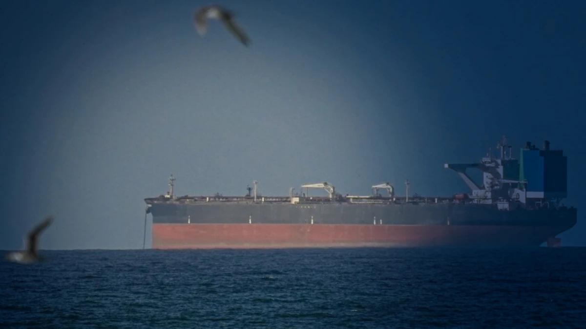 &Ccedil;in gemisi ablukayı deldi: ABD yaptırımlarına rağmen H&uuml;rm&uuml;z&rsquo;den ge&ccedil;ti